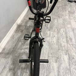 Nitro Circus Liv 2 BMX bike 