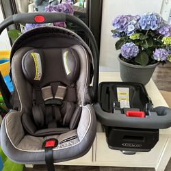 Graco Baby Car Seat + Base