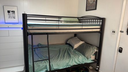 Heavy duty, black metal bunkbeds