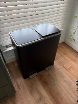 2-compartment Trashcan