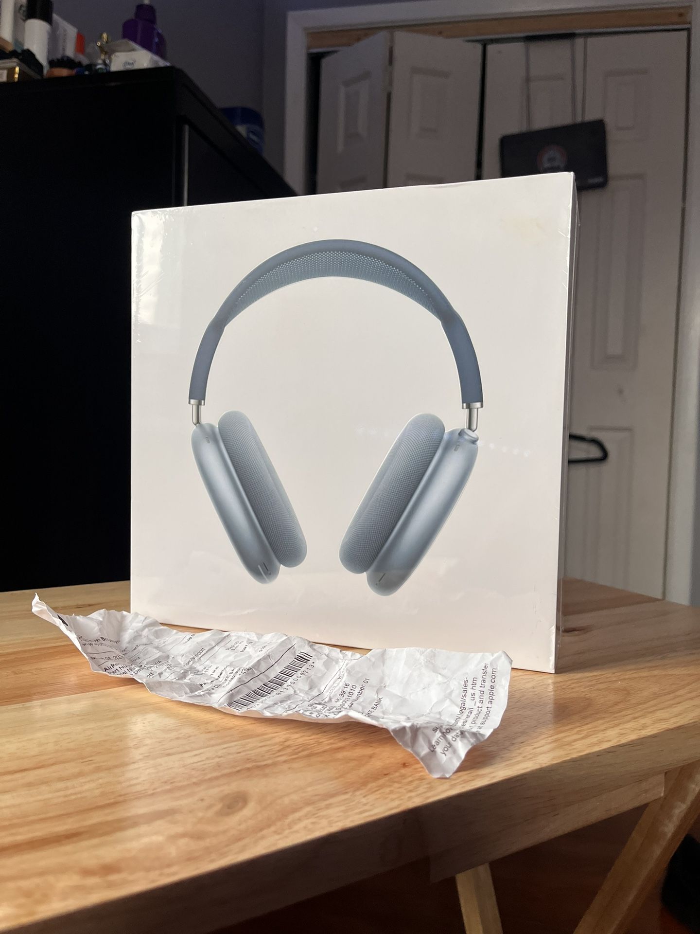 AirPod Max Blue + Receipt