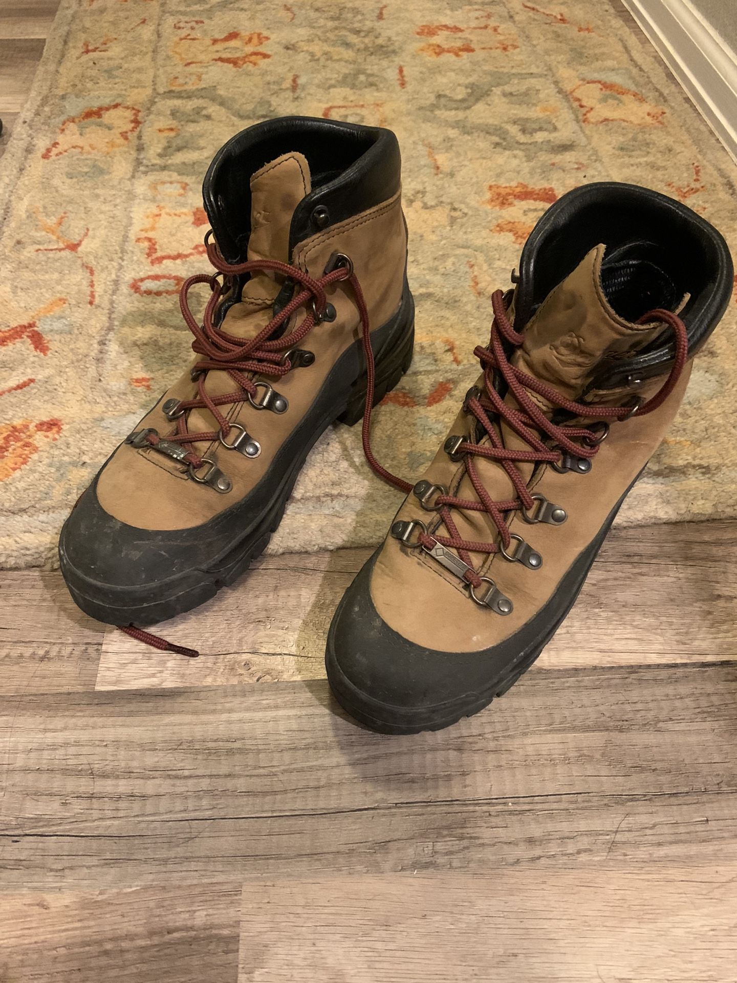 Danner Crater Rim Mens Hiking Boot 9 US