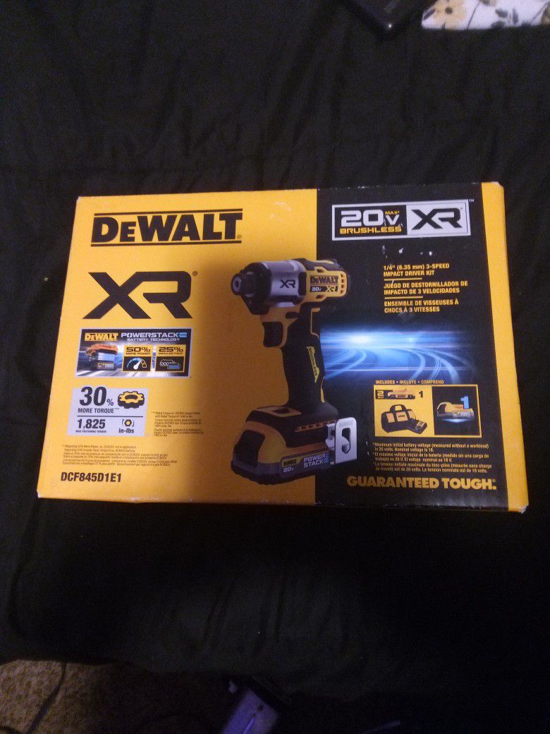DeWalt XR 20v 3 Speed Impact Driver Kit
