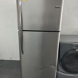 Frigidaire Top Bottom Fridge 