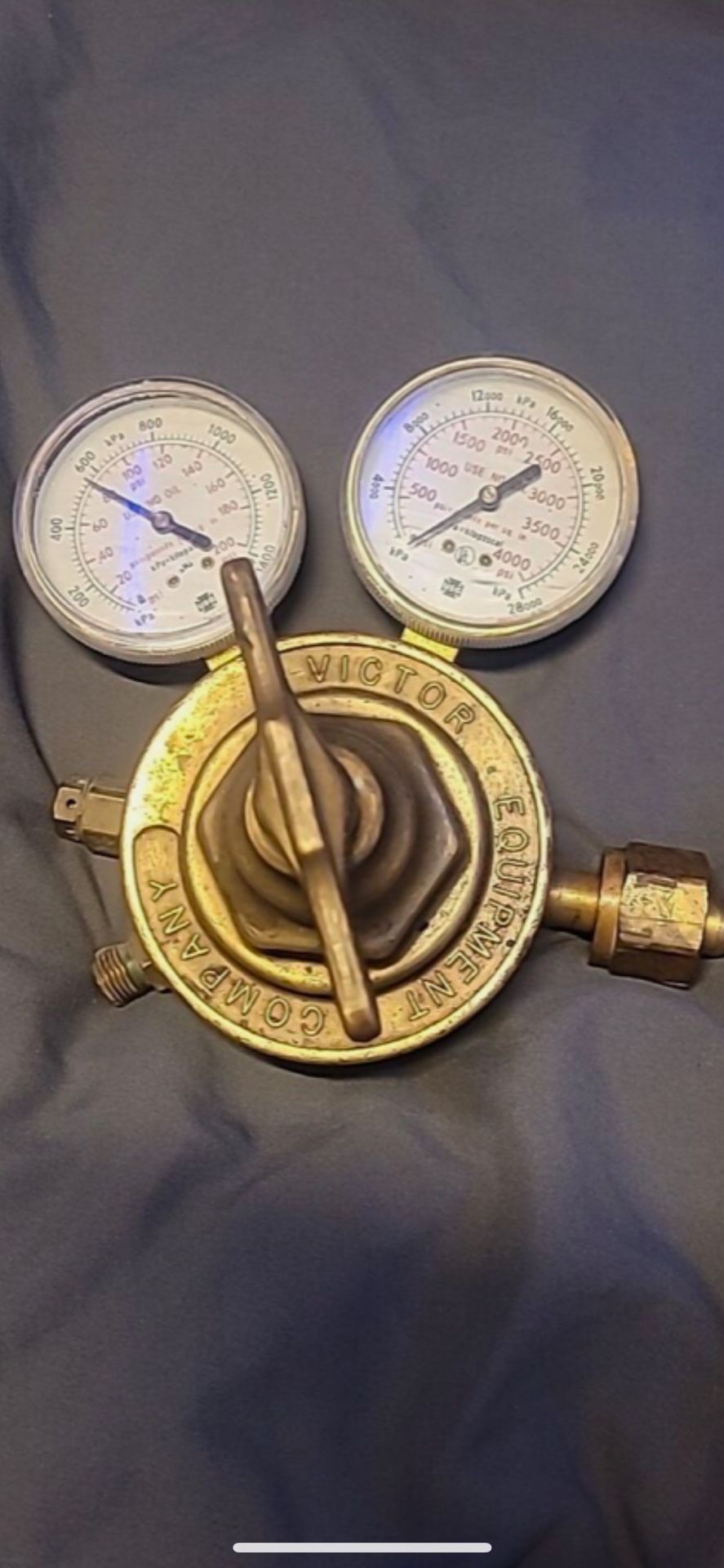 Victor sr 450D Regulators