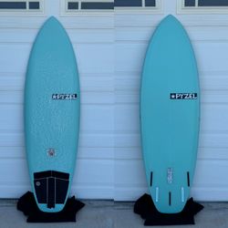 Pyzel White Tiger 5'8 (33.5L) Varial surfboard groveler
