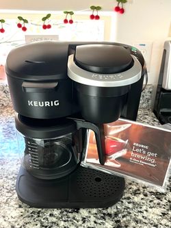 PRISTINE Keurig K-Duo Essentials (Pods & 12-Cup Pot) + Manual