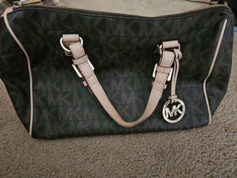 Michael Kors hand bag