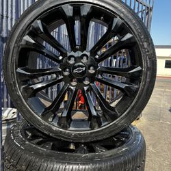 SET OF FOUR 24” CHEVY GMC WHEELS AND TIRES