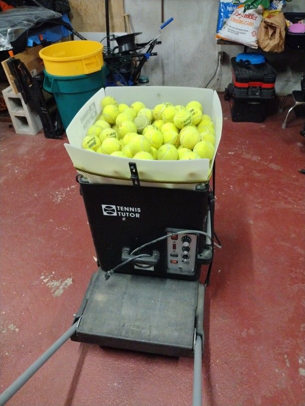 Tennis Tutor Ball Machine 