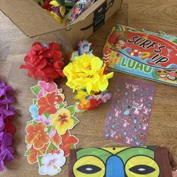 Free Hawaiian party Decor