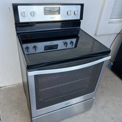 Whirlpool Electric Stainless Steel Stove / Range with convection