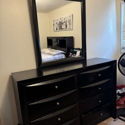 New Queen Bedroom Set