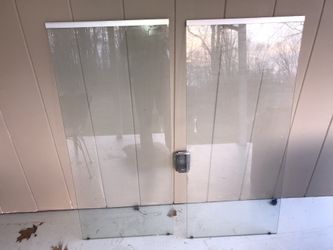 Glass sliding doors. Great condition