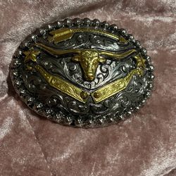 Golden silver bull belt buckle 