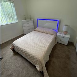 BEDROOM SET - ALL WHITE WiTH LED Lights 