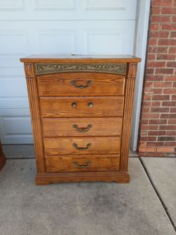 Wood dresser 39x17x50 inches with 5 drawers