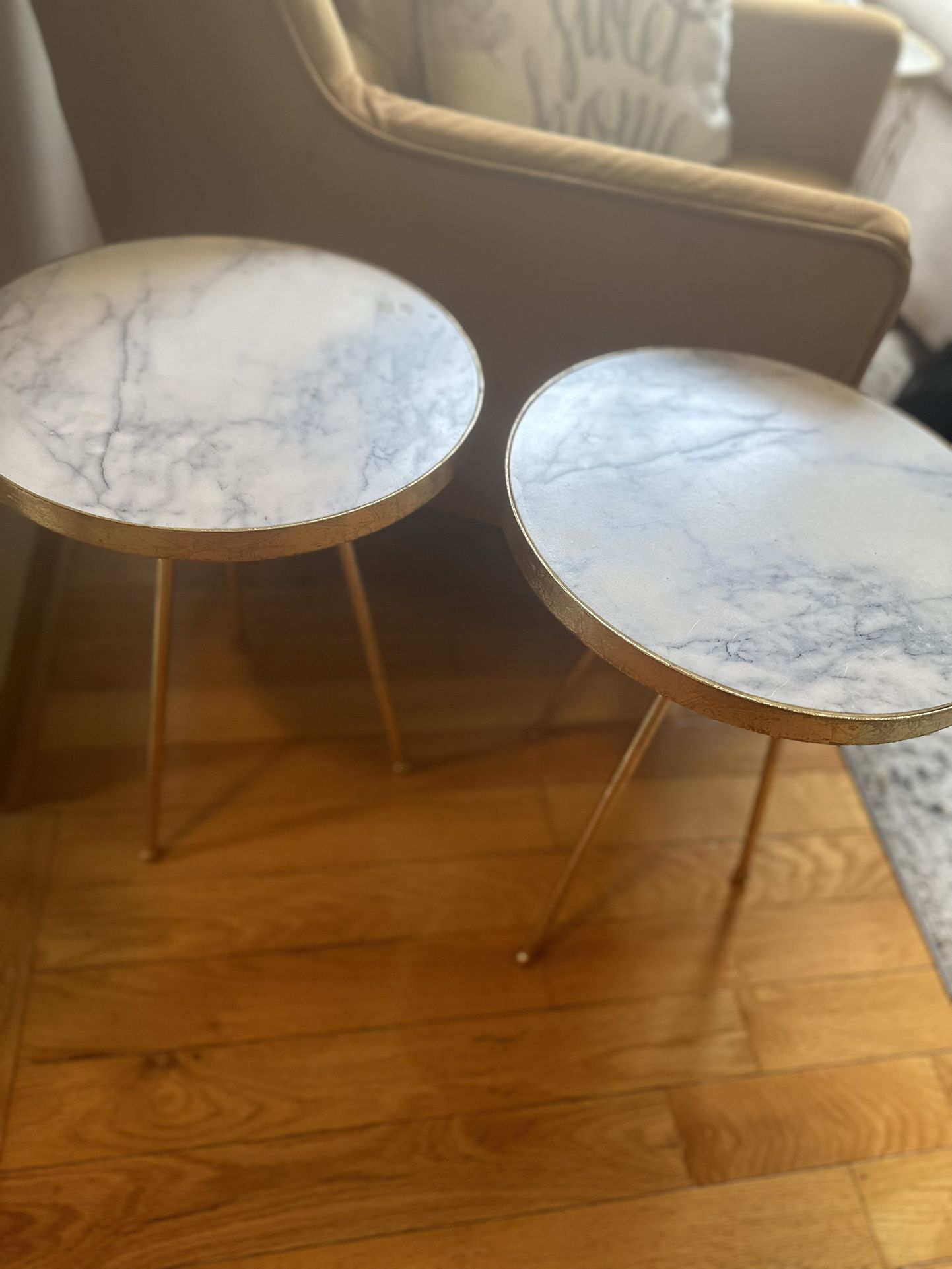 Set Of Round Coffee Table 