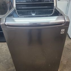 LG Super Capacity Washer.  Like New. 