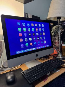 Excelente Computadora De Escritorio Apple Imac De 21 Pulgadas Procesador i5 Con  Programas 