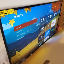 55" Roku Smart Tv 4k New Only Open To Take Pics.  Great Quality Pic Work  Perfectly Fine 