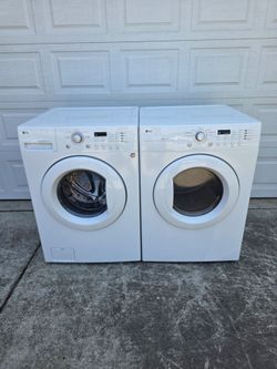 LG High Efficiency Stackable Washer and Dryer Set (Electric)