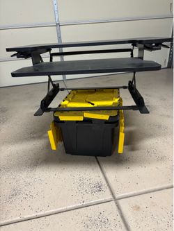 DESK RISER