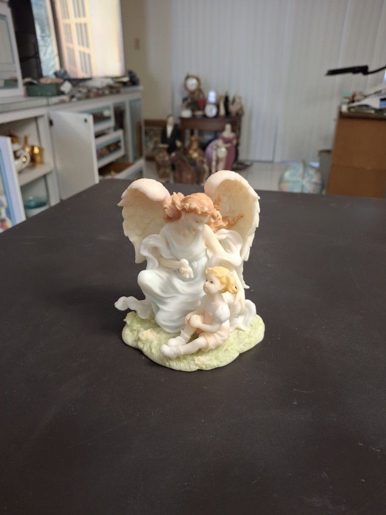 Collectible Seraphim Classics "Angel Of Kindness" - Angel Kneeling Beside A Little Girl By Roman Inc 1999 5"H X 4.5"W X 3.5"D