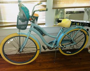 Huffy Nel Lusso Cruiser Bike