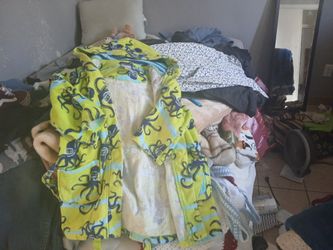 This Awesome Robe Is Perfect To Jump Outta The Shower And Be Warm INSTANTLY!!!