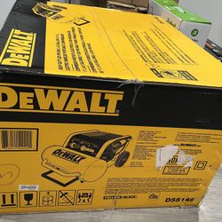 Dewalt 4.5 Portable Electric Air Compressor 