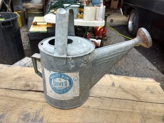 Vintage Dover number 708 1.5 gallon water can