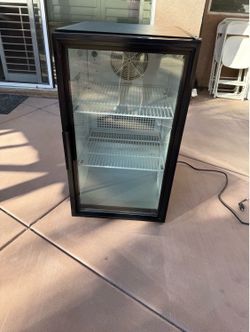 20.5-inch wide, single-swing glass door commercial countertop refrigerator