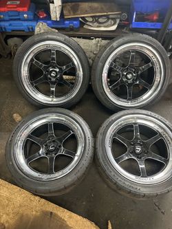 Cosmis Racing XT-006R Wheels with Vitour Tempesta Enzo Tires