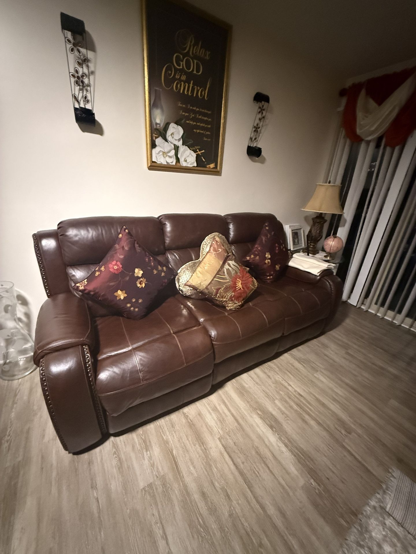 LEATHER COUCH FOR SALE