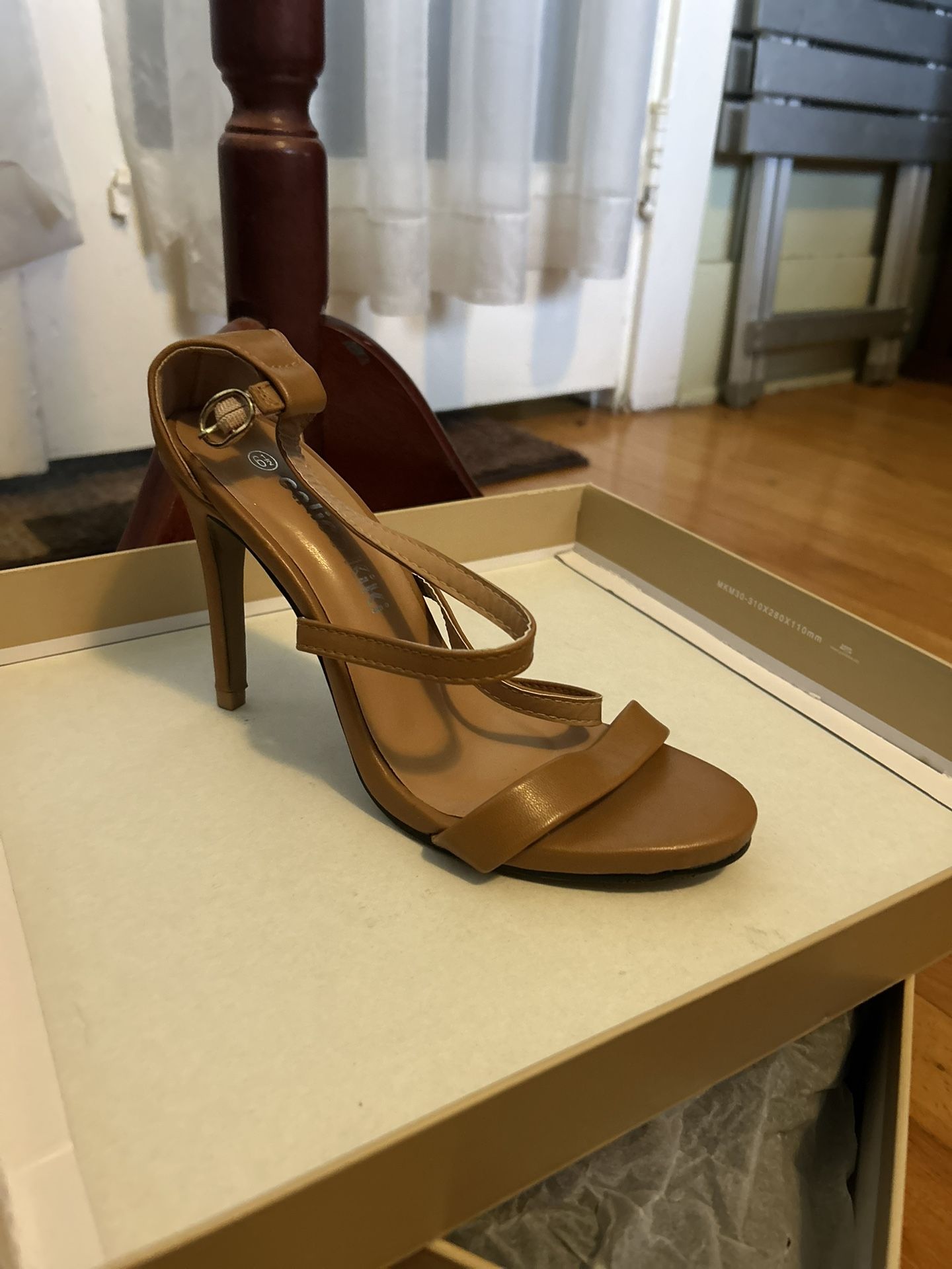 Siluetos Fashion Beige High Heels