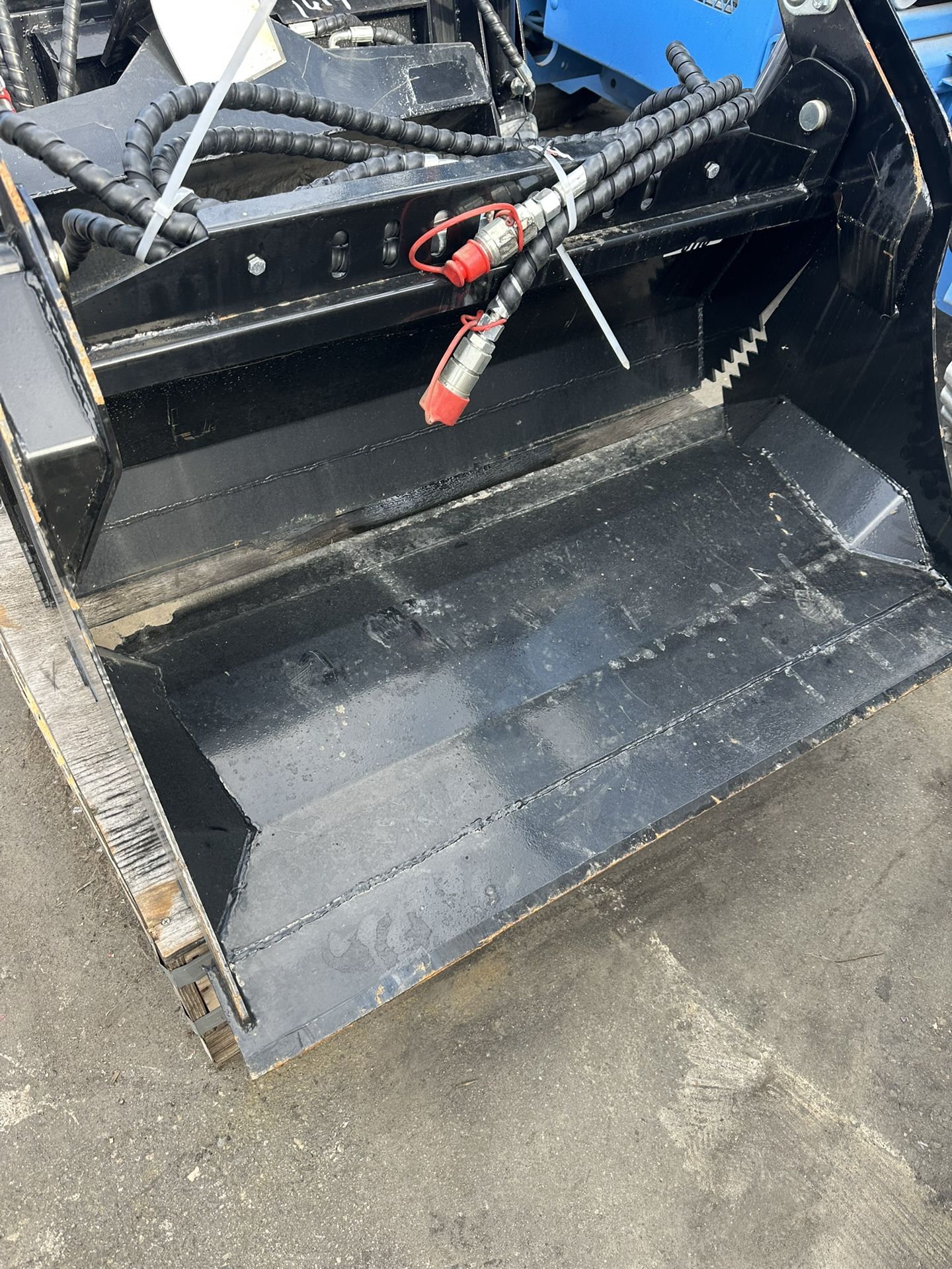 GIYI 4 In1 Bucket Fits Mini Skid Steers 39 Inc