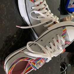 Converse Size 7 Brand New 