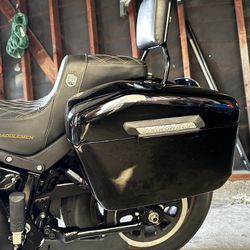 Harley Davidson Viking Saddle Bags