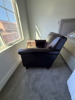 Leather accent chair