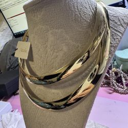 Natasha Gold Tone Collar Necklace Fashion Jewelry No Stone