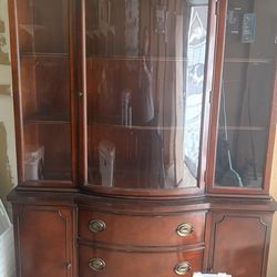 1940’s Drexel Mahogany Curved Front China Cabinet