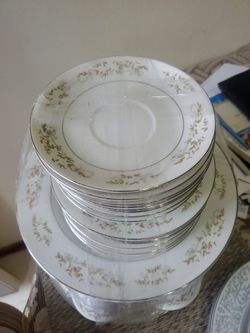 Dinnerware 