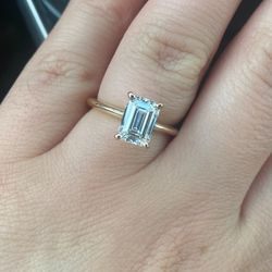 1.70 Ct Engagement ring