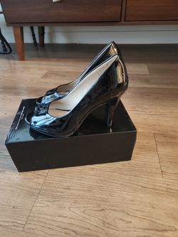 Brand New Size 7 Pumps