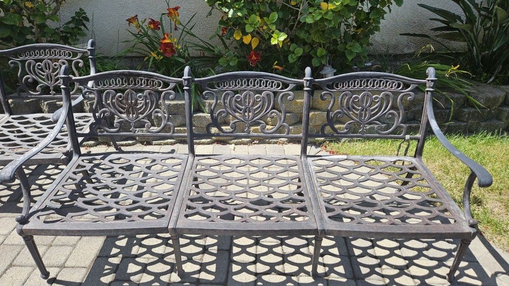 7 Person Patio Set-- FREE