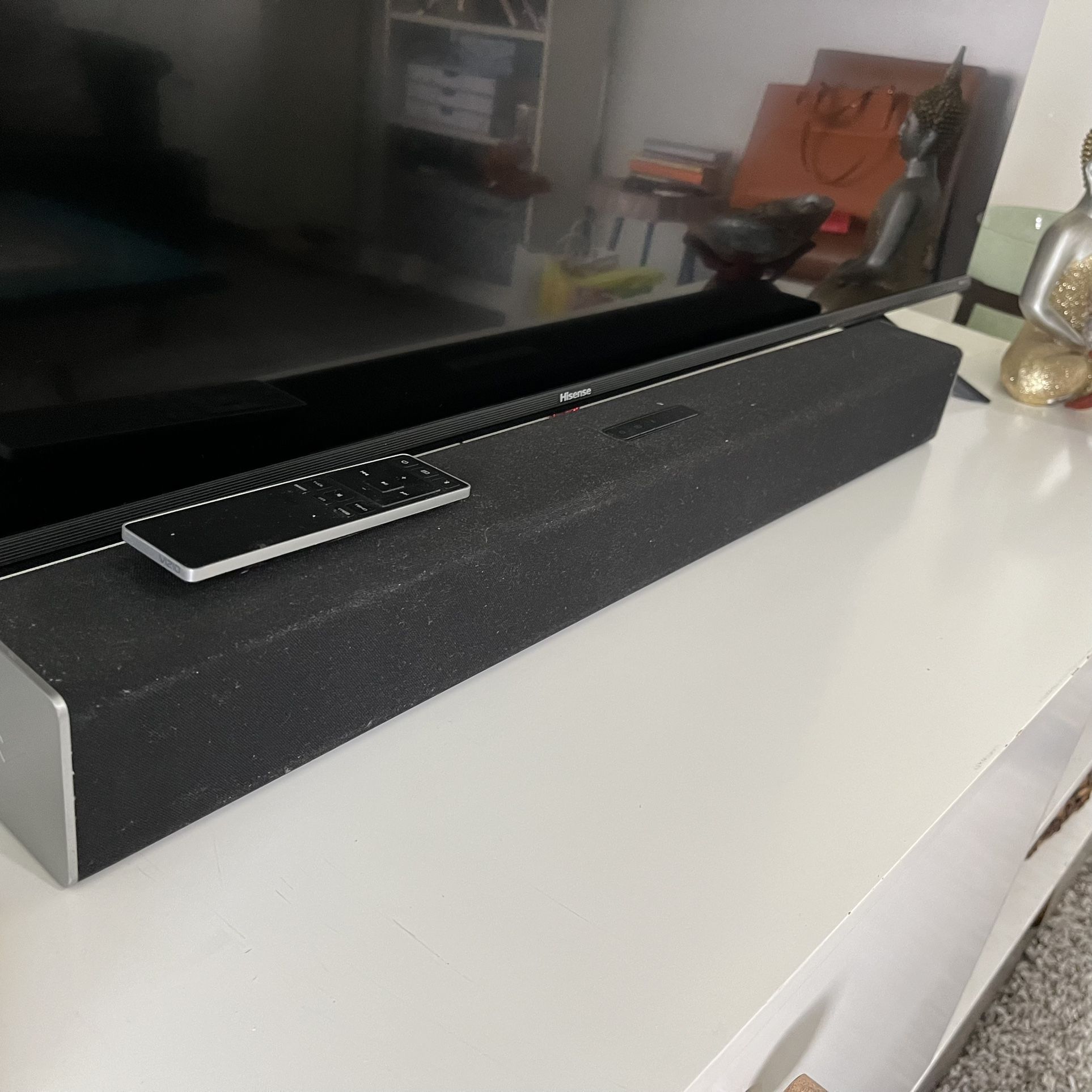 VIZIO 28" 2.0 Sound Bar with Remote - Model SB2820n-E0