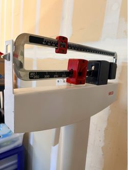 Seca weighing scale with height