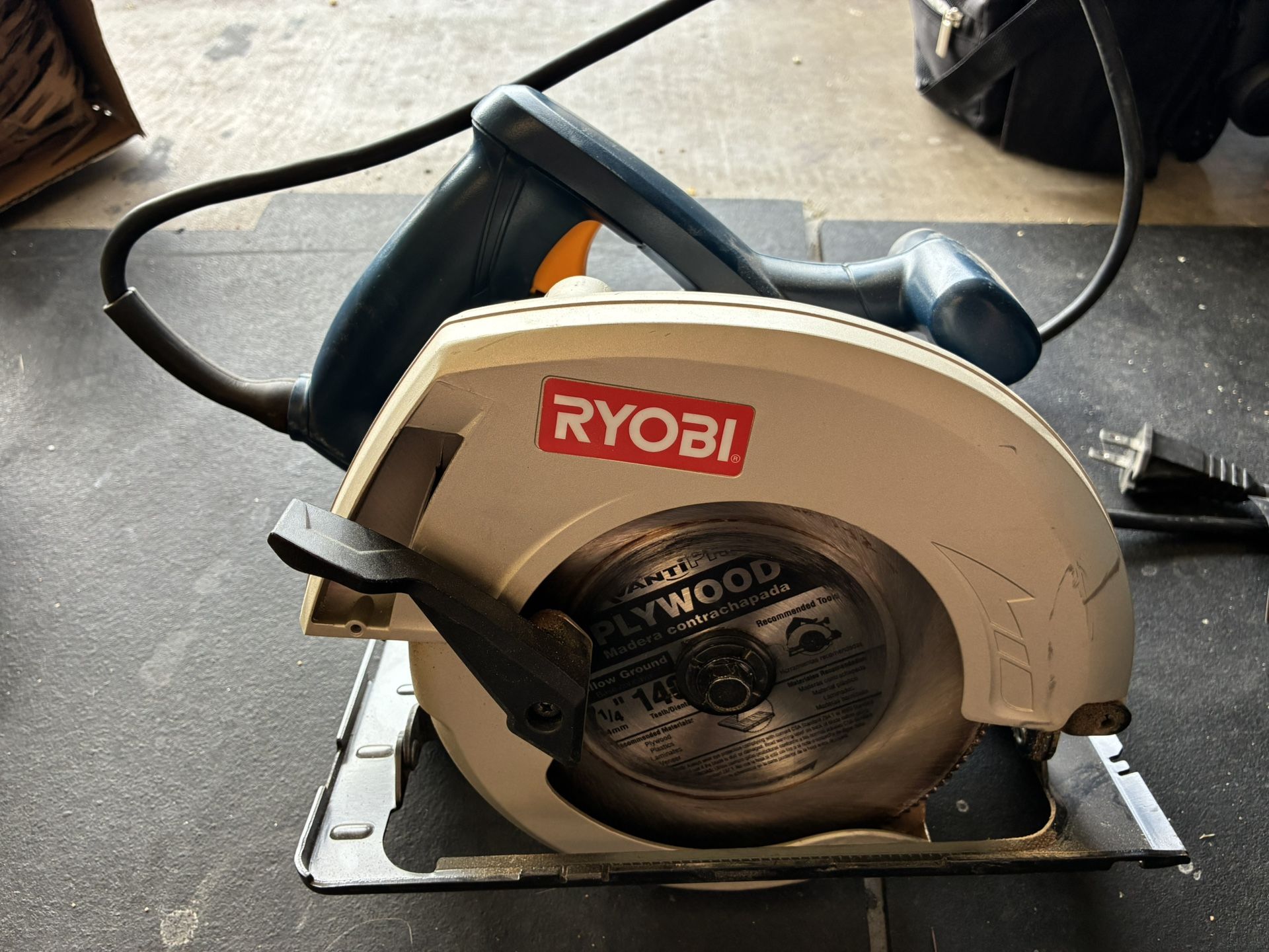 Ryobi 7 1/4 Inch Circular Saw