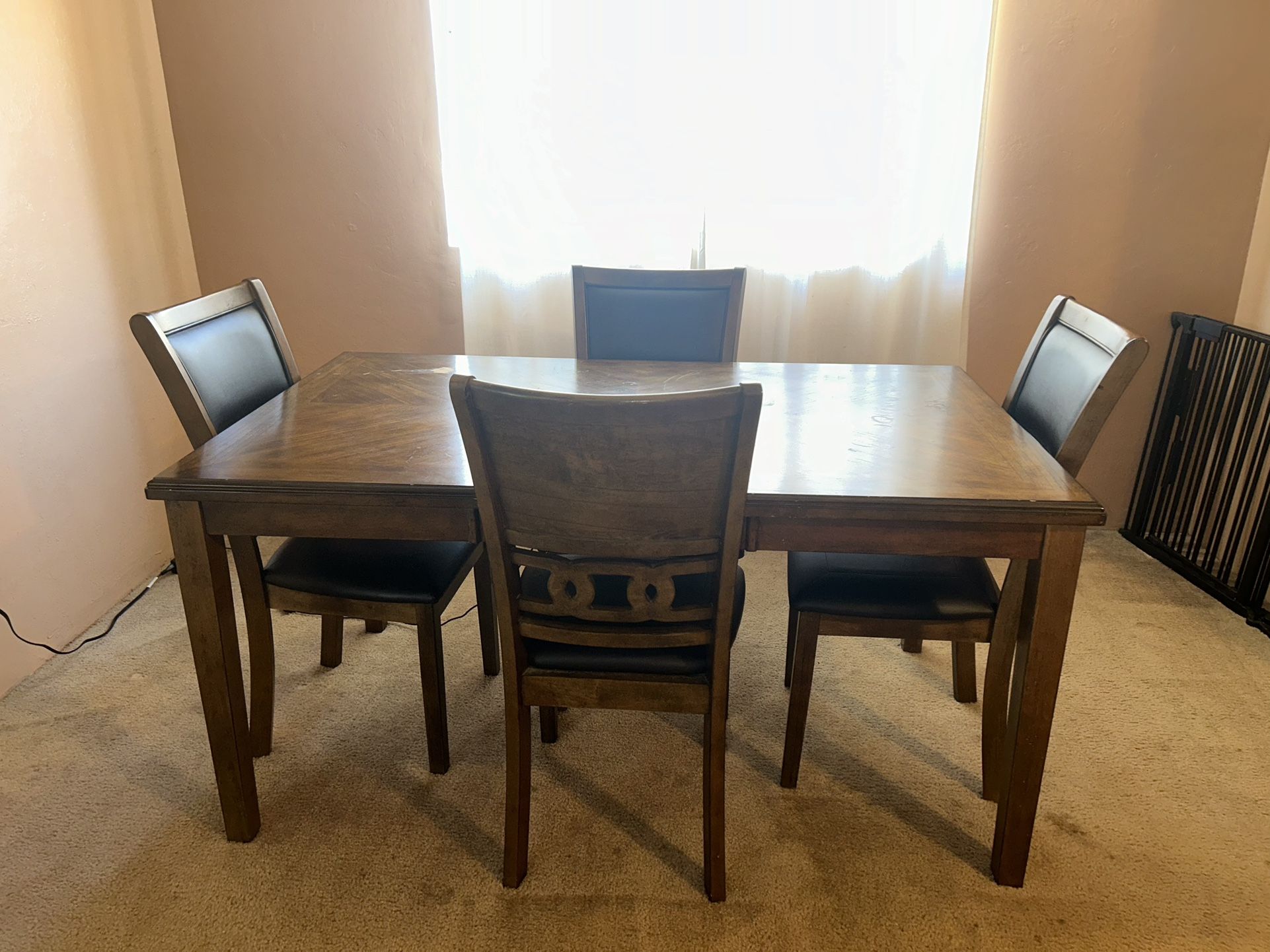 4 Piece Dining Room Table And Chairs
